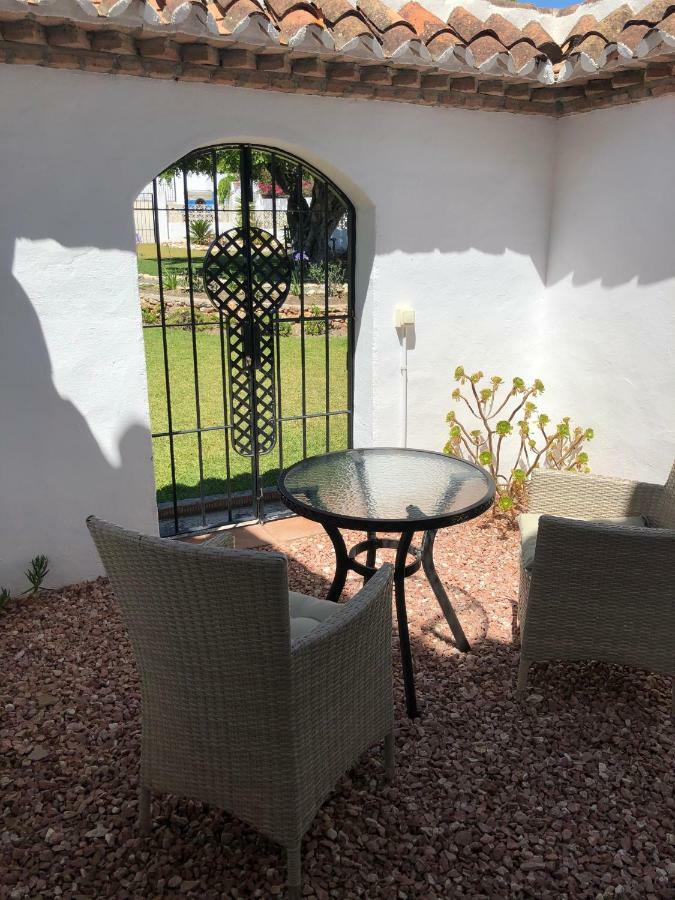 Villa La Roca Rara - 8 Bedroom *
