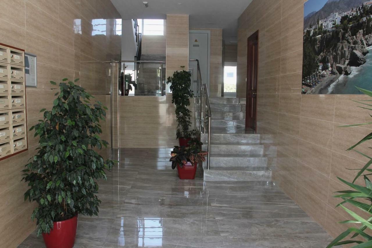 Gaviota Holidays Piscina Y Playa Apartamento Nerja