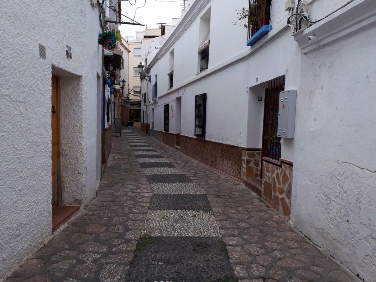 Calle Antonio Millon *