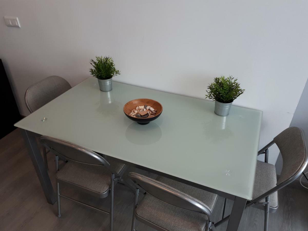 Calle Antonio Millon Apartment