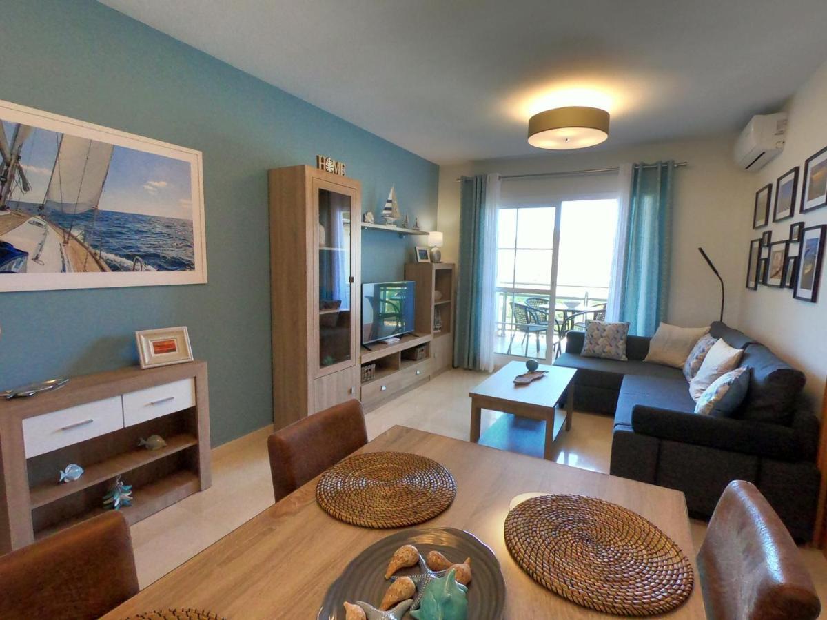 Sea View Apartment *