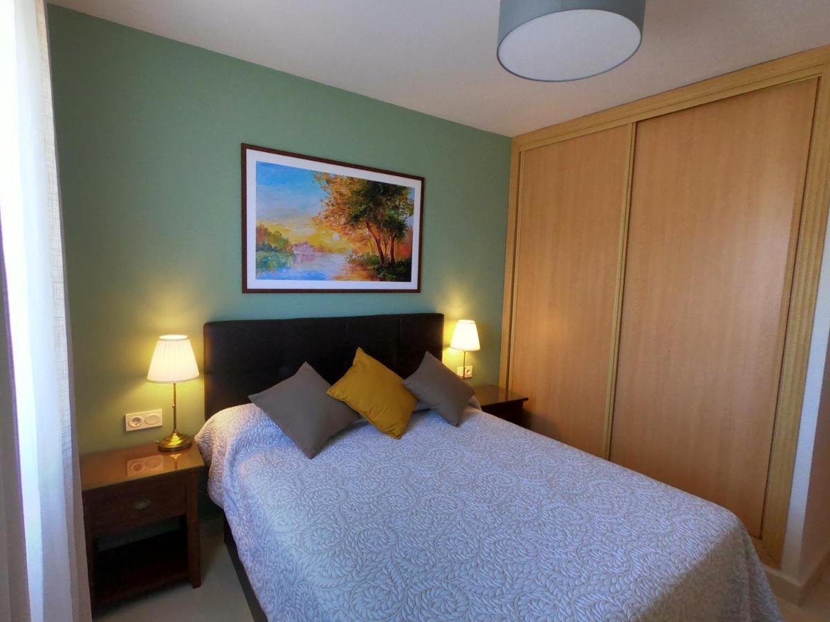 Sea View Apartment *