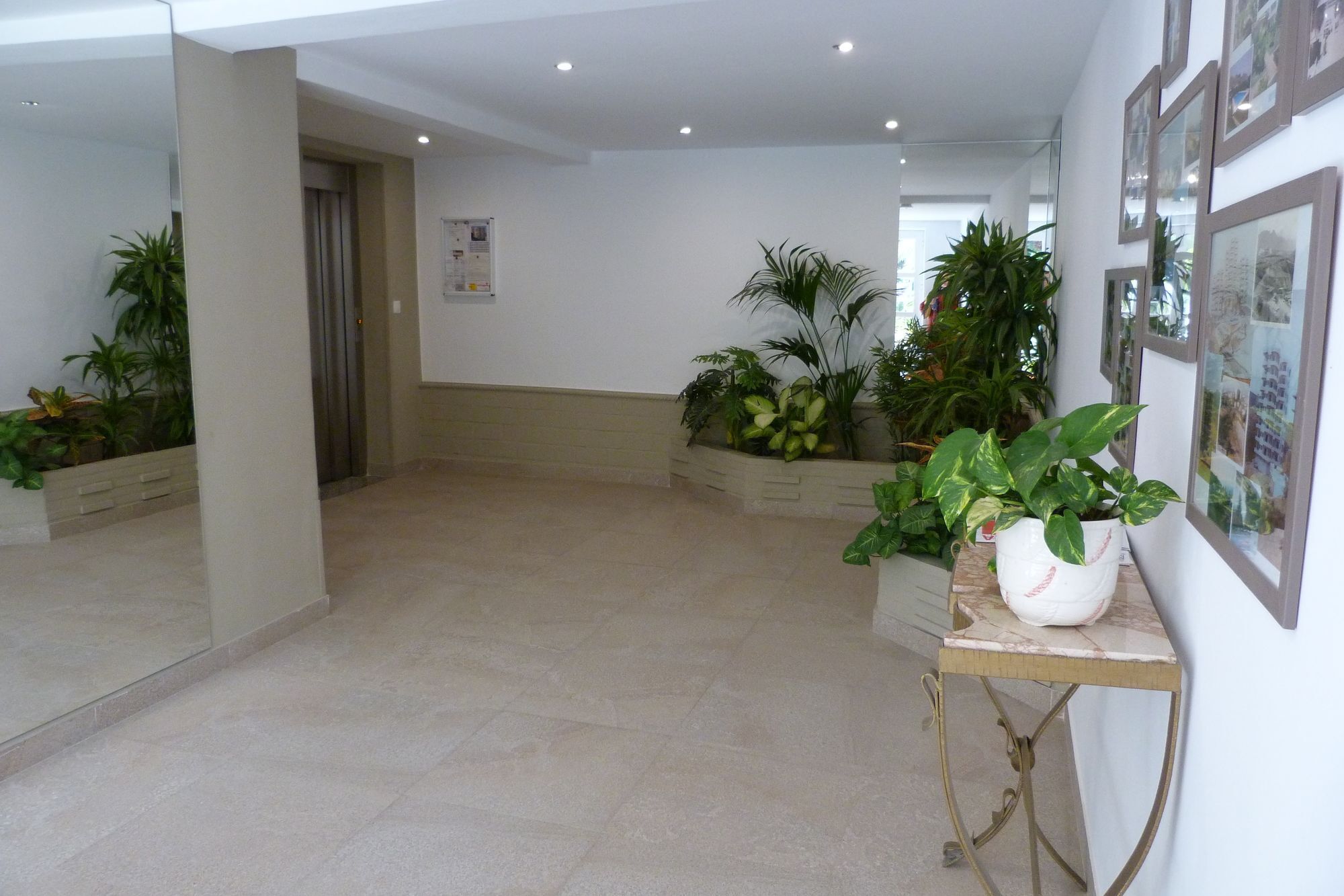 Tahiti, Bluewater * Nerja