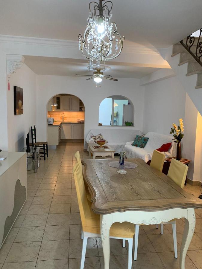 Casa Torrecilla Linda Adosado 2 A 50 Metros De La Playa Torrecilla Nerja
