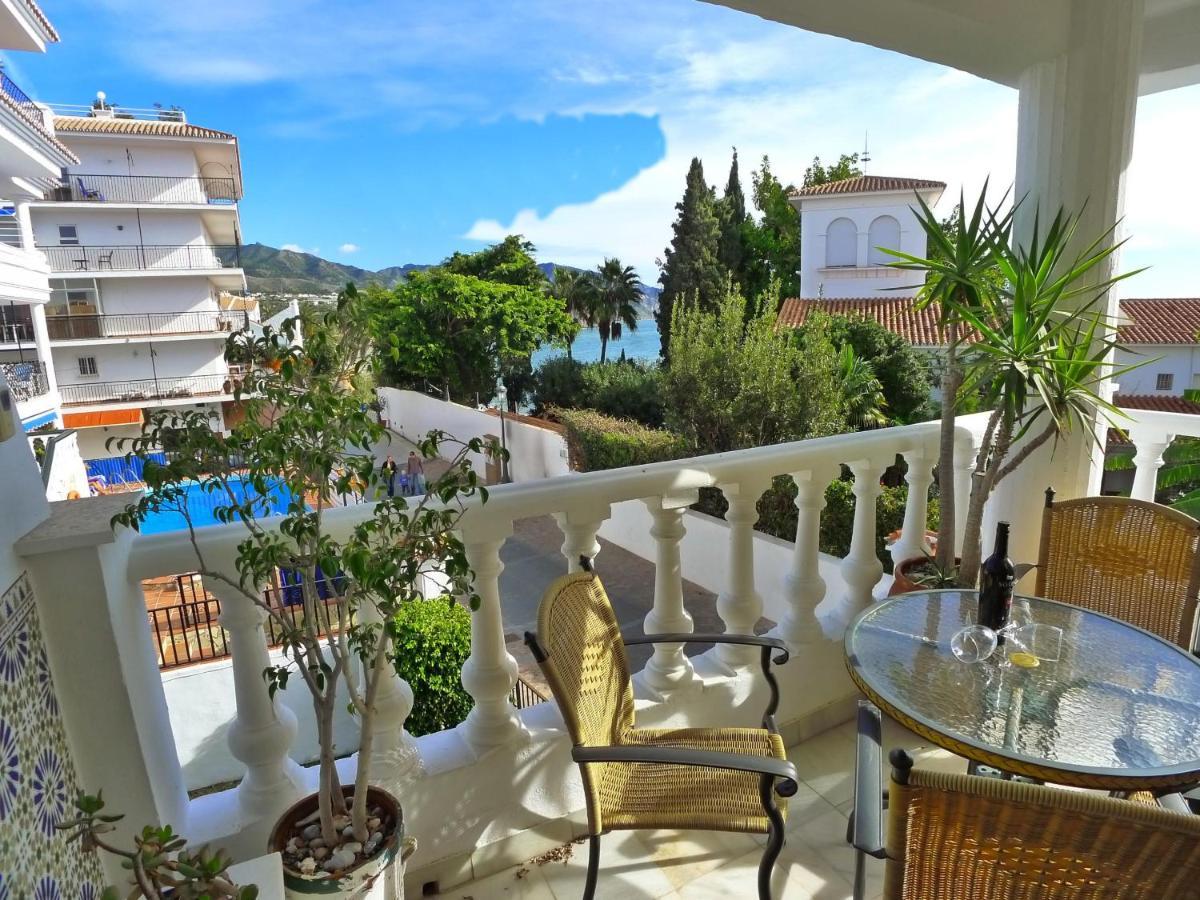 Carabeo 99 - Sleeps 4 Apartment
