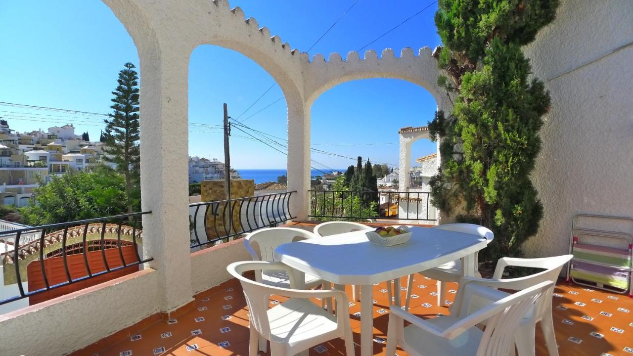 Almendros Apartment *