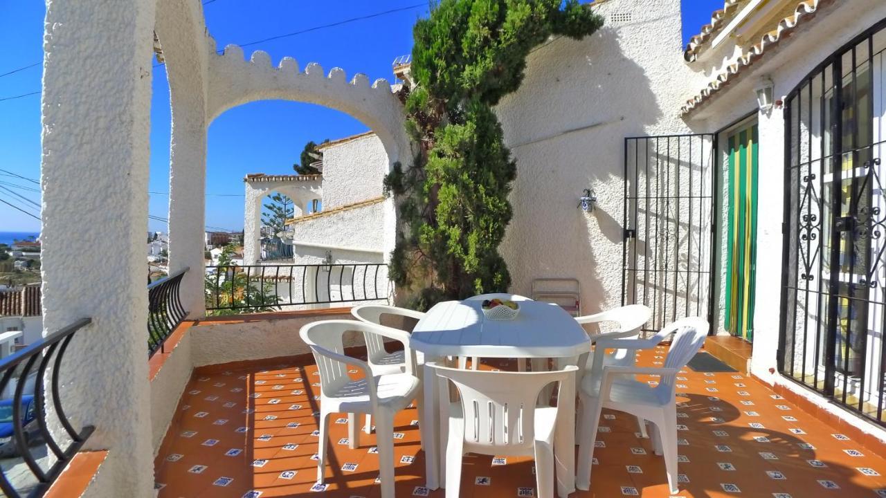 Almendros Apartment *