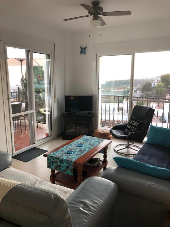 - Casa De Familia Nerja