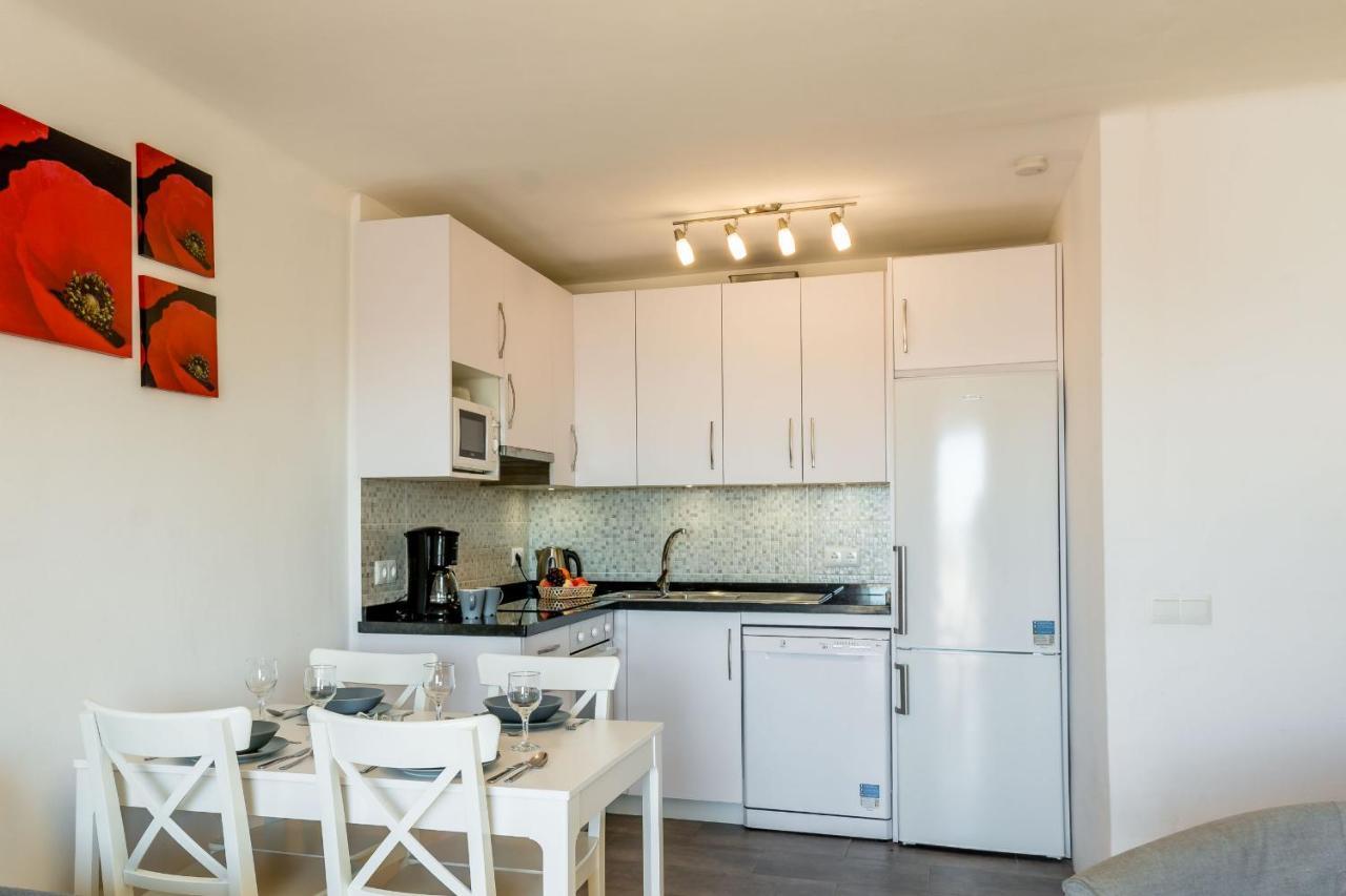 Capuchinos, Apartment *