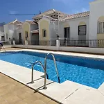 Chimenea Pinar 2 Apartments Casasol