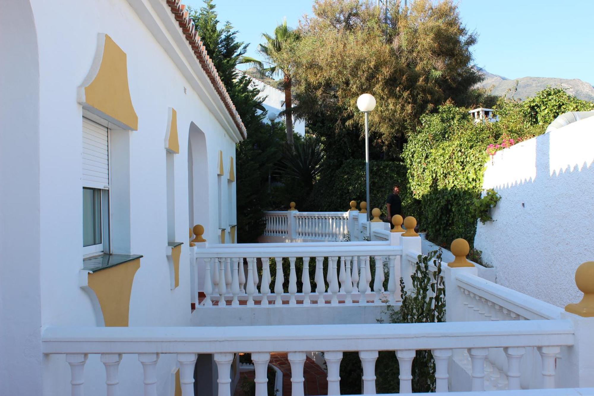 Las Rosas De Capistrano