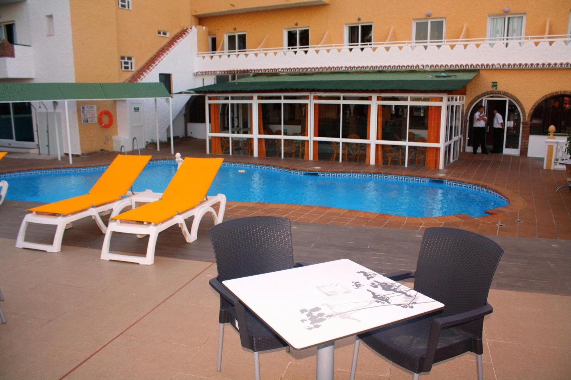 Club By Dorobe Hotel 3*