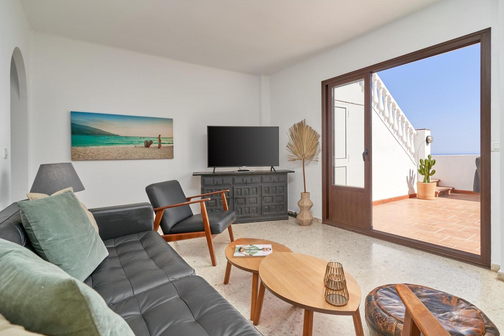 Modern Sea View Apartment