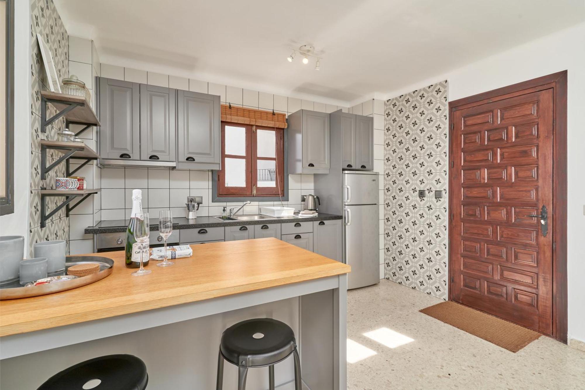 Modern Sea View Apartment