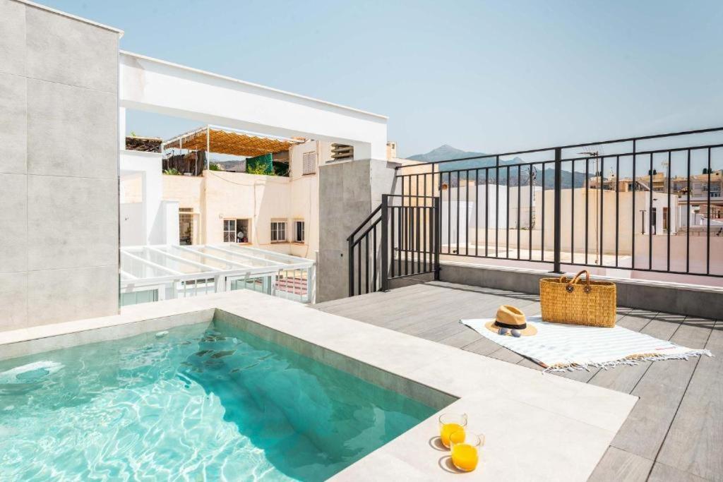 Mercedes Nerja