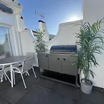 Las Palmas 8B Oasis Properties