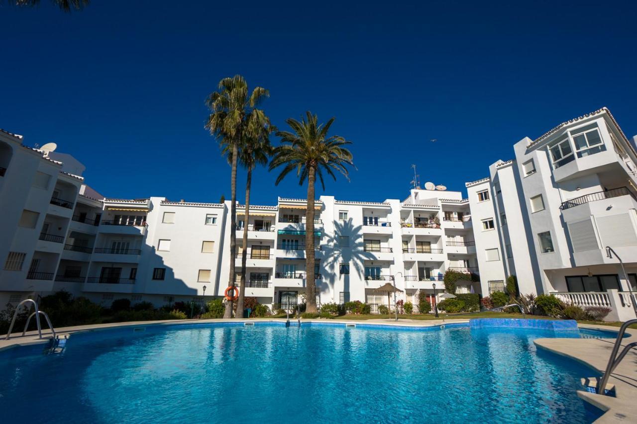 Edf. Las Palmeras 2º 40 *