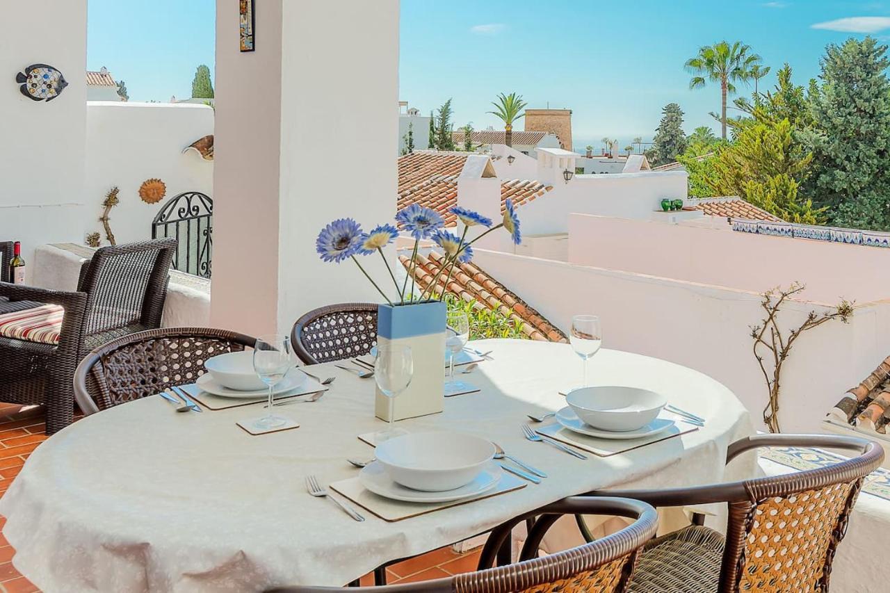 Ap351 - Capuchinos 54 * Nerja