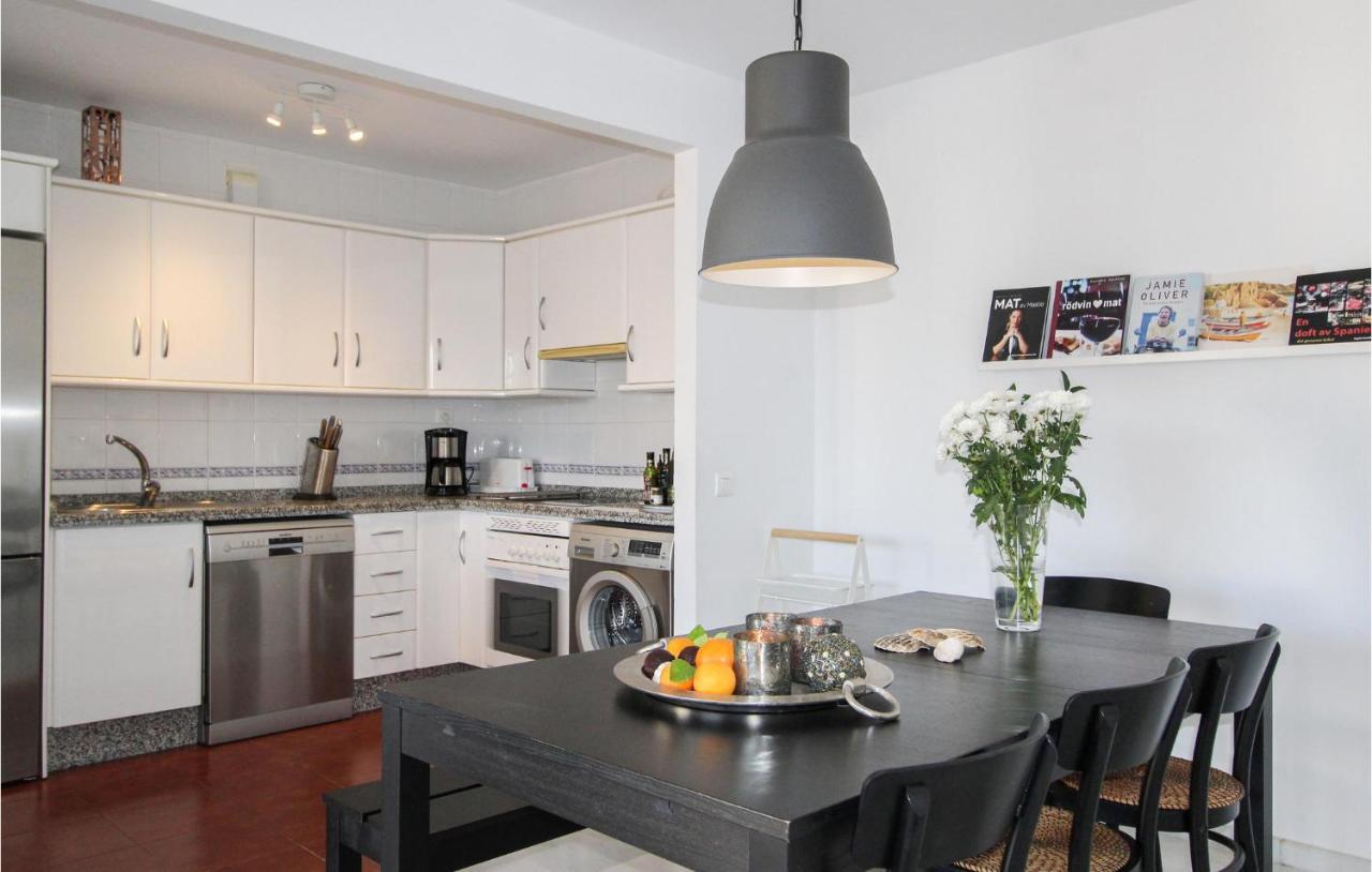 Apartment 3 Bedroom Lovely In