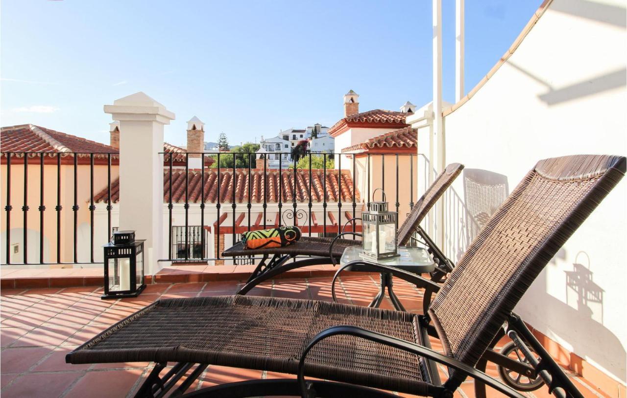 3 Bedroom Lovely In Apartment Nerja