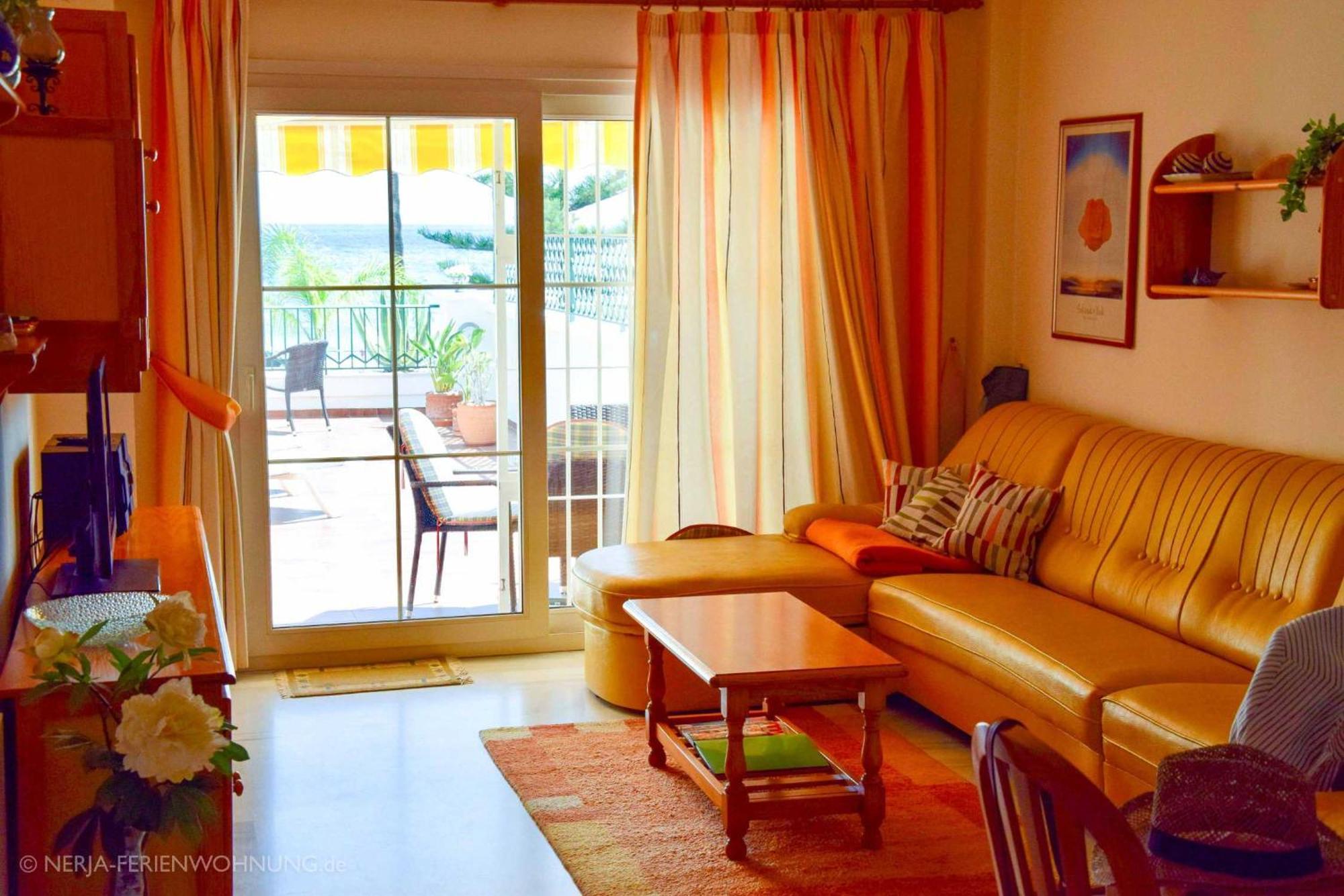 Komfortable Erste Strandreihe Playa Burriana * Nerja