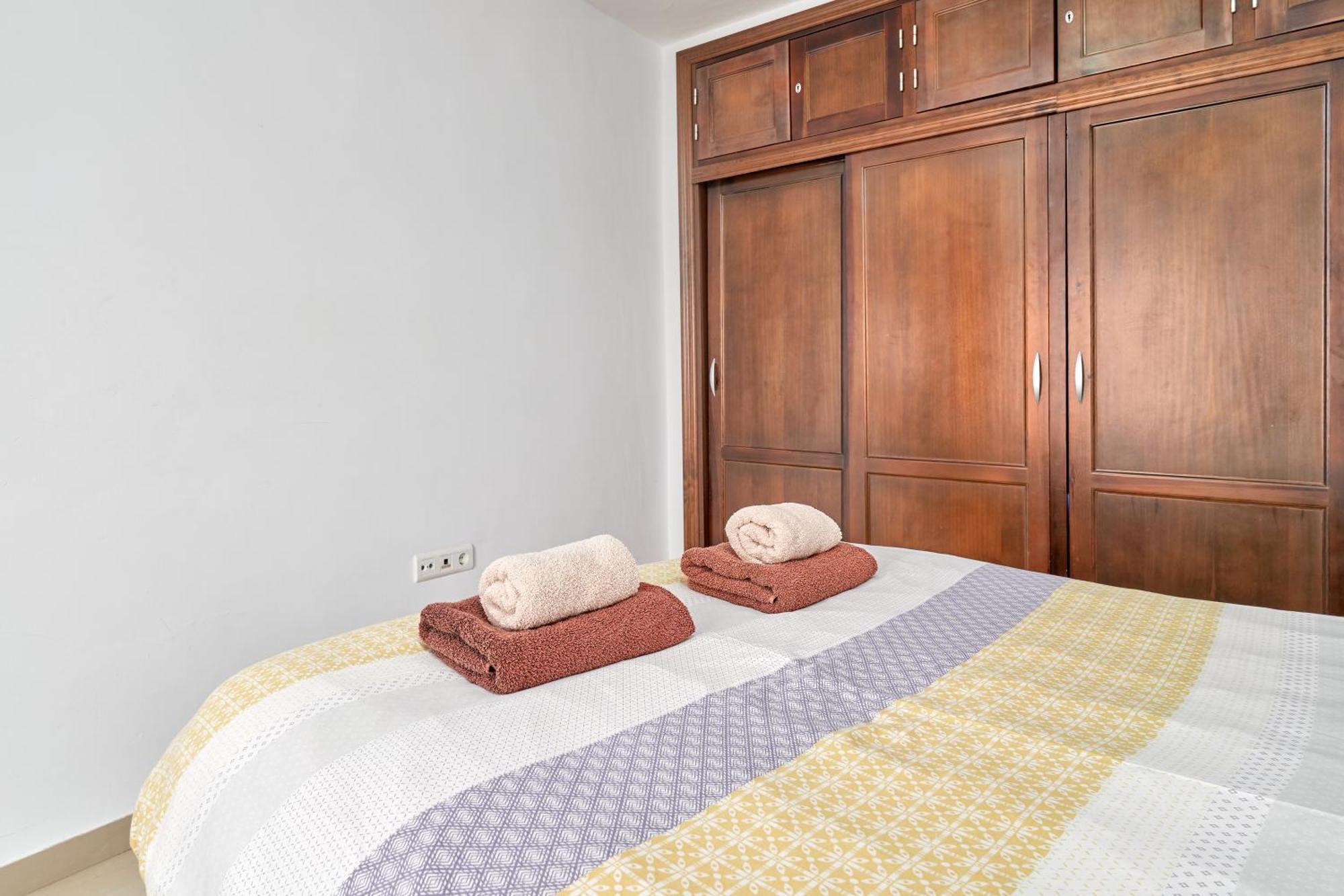 1 Bed With Sea View Apartment *
