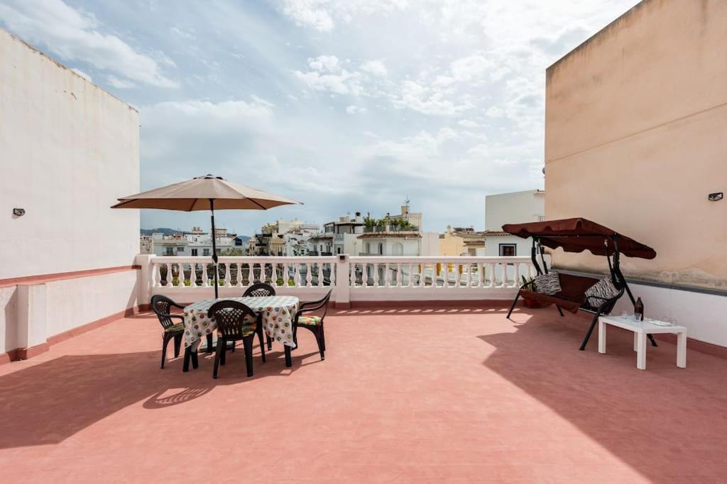 Completo Con 3 Amplios Y Gran Azotea Privada Apartamento Nerja