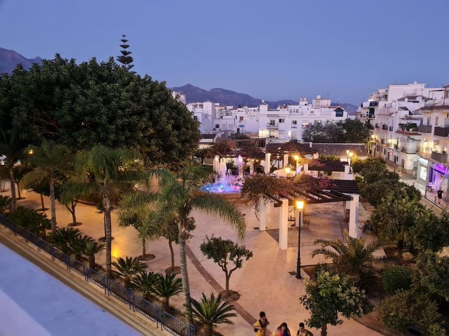 Apartamento Completo Con 3 Amplios Y Gran Azotea Privada Nerja