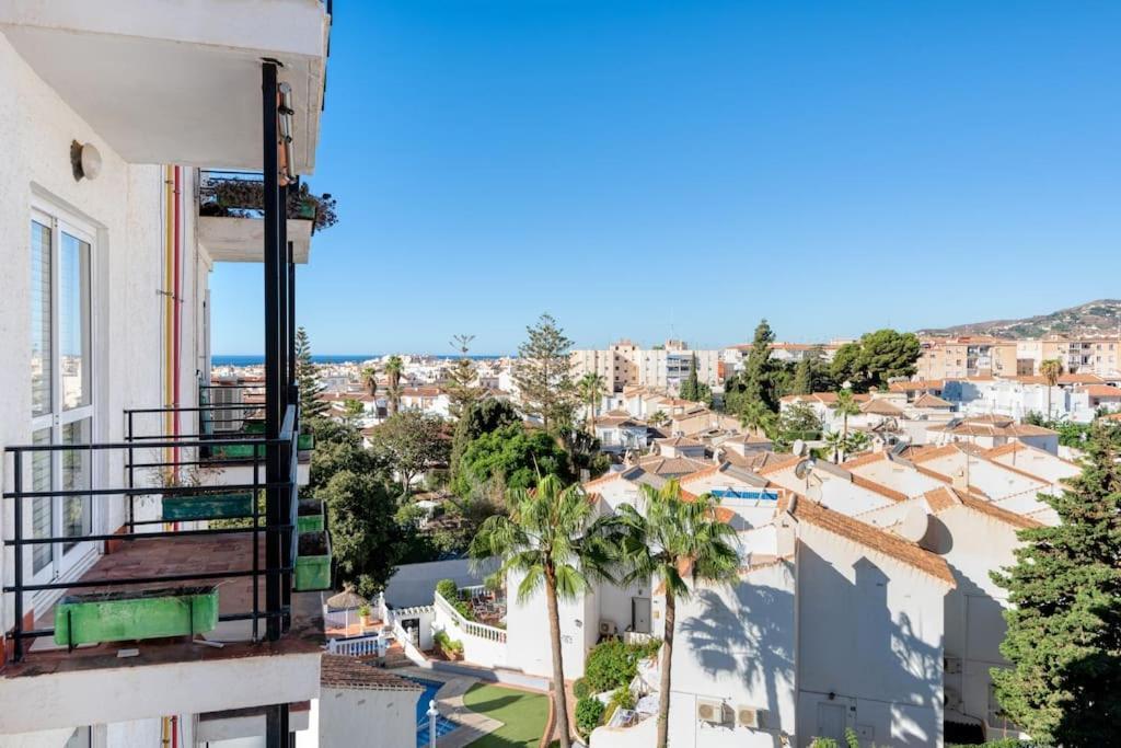 Lunamar Seaviews & Communal Pool *
