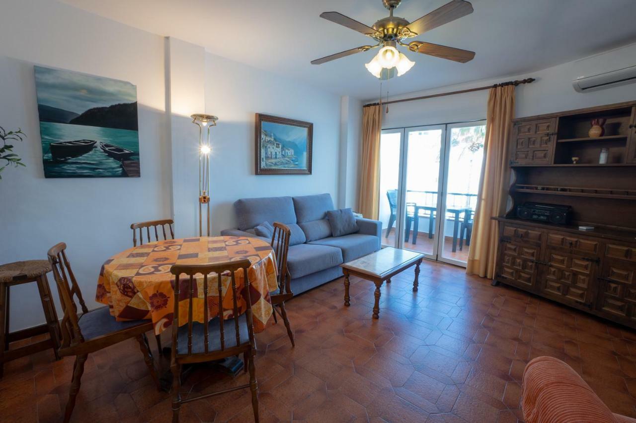 Apartment Edf. Las Palmeras 2º 40 *