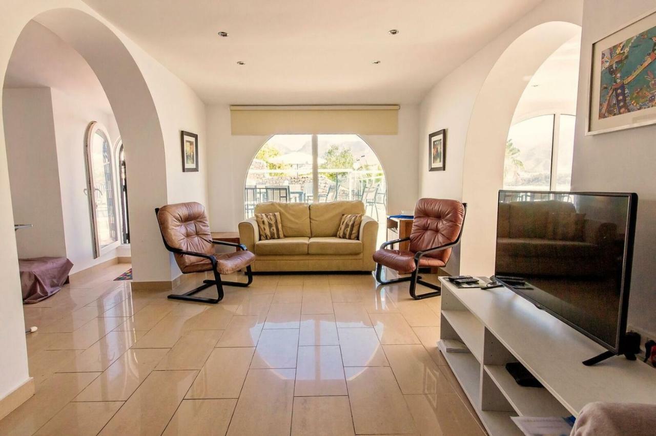 Opp Beach Nerja, Costa Del Sol. Sleeps 12+ * Nerja