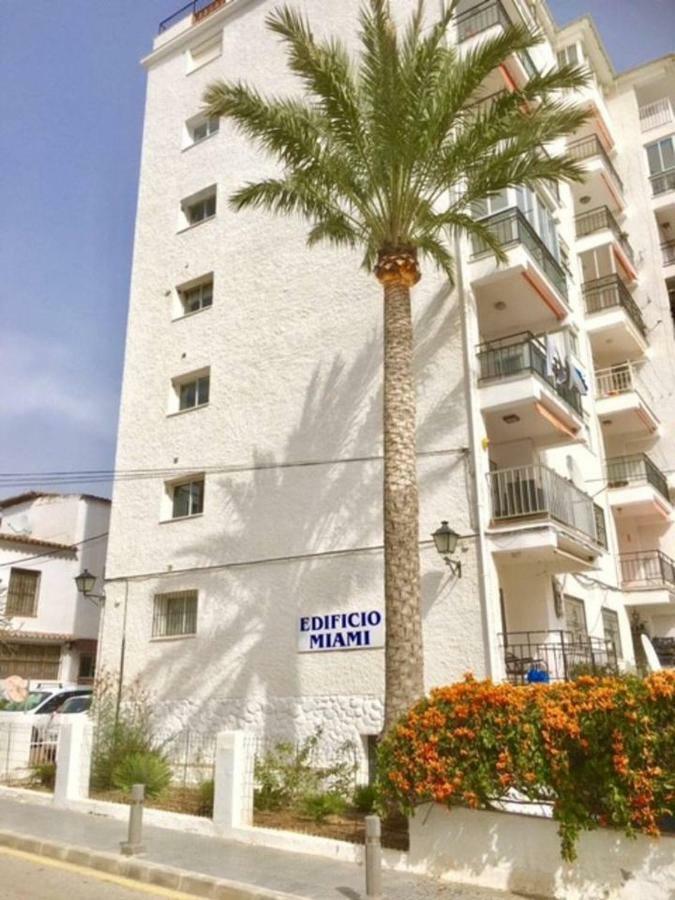 Perfect Living In In With Pool Vft/ma/10380 *